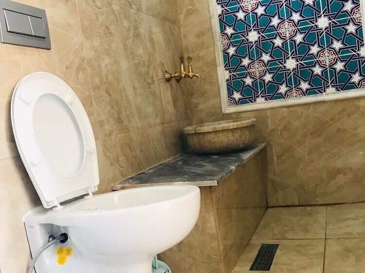 آپارتمان کلاسیک 1 خوابه, Shah Sultan Ozturk