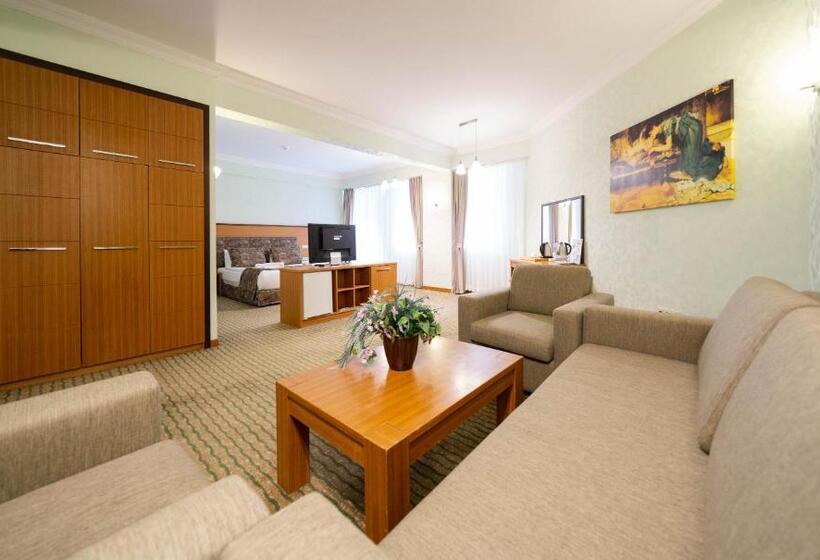 جناح جونيور, Ridos Thermal Hotel & Spa