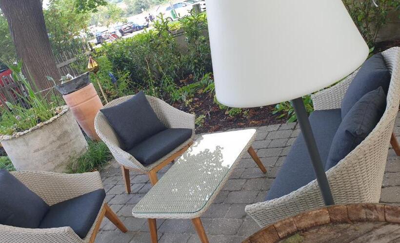 סוויטה, Donauwirt   Hotel Garni