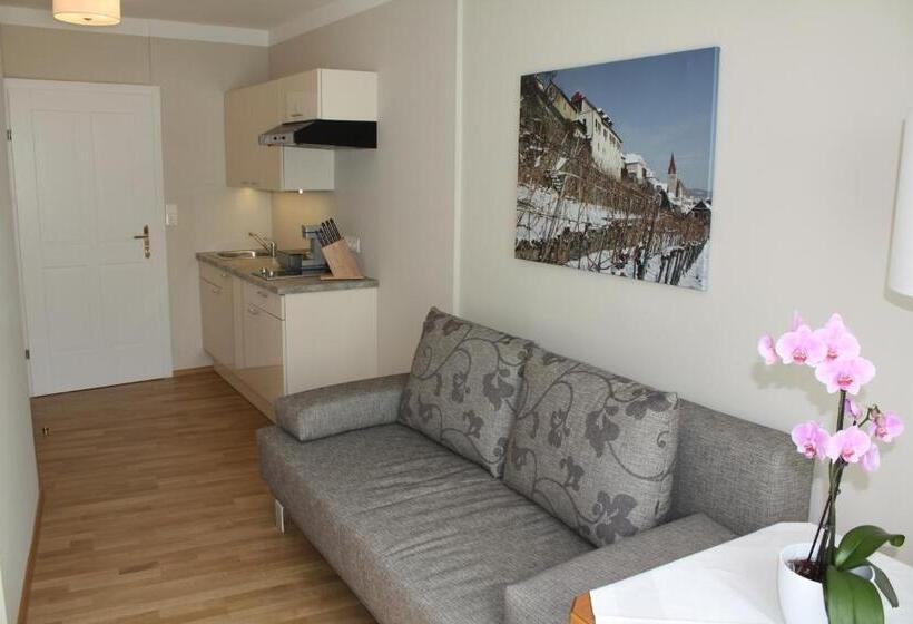 סוויטה, Donauwirt   Hotel Garni