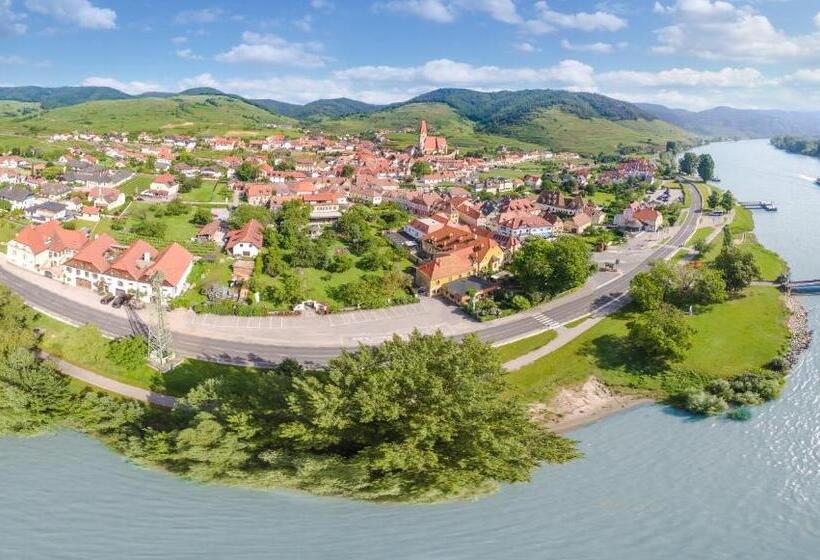 סוויטה, Donauwirt   Hotel Garni