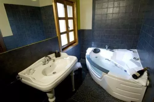 Superior Room with Hot Tub, El Coto Hotel Restaurante
