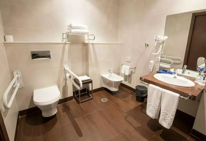 اتاق استاندارد برای معلولان, Arva Abad San Antonio