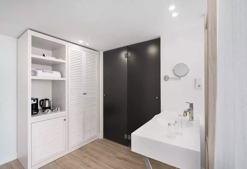 سوییت جونیور, Barceló Portinatx Adults Only
