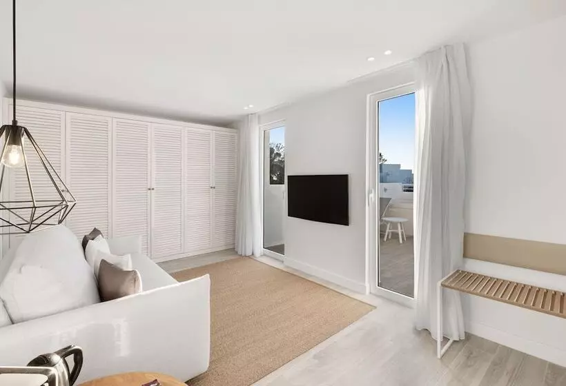 سوییت جونیور, Barceló Portinatx Adults Only