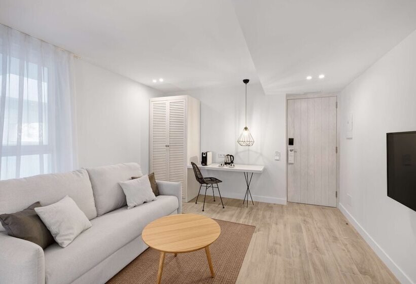 Полулюкс, Barceló Portinatx Adults Only