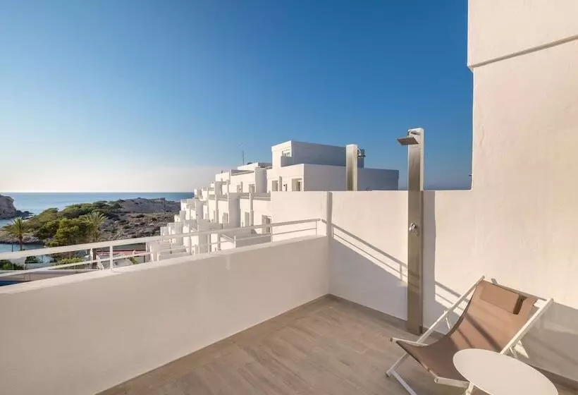 سوییت جونیور با چشمانداز دریا, Barceló Portinatx Adults Only