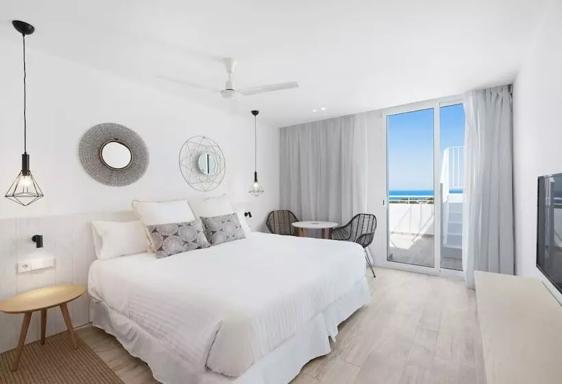 سوییت جونیور با چشمانداز دریا, Barceló Portinatx Adults Only