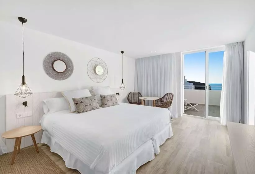اتاق سوپریور با چشمانداز دریا, Barceló Portinatx Adults Only