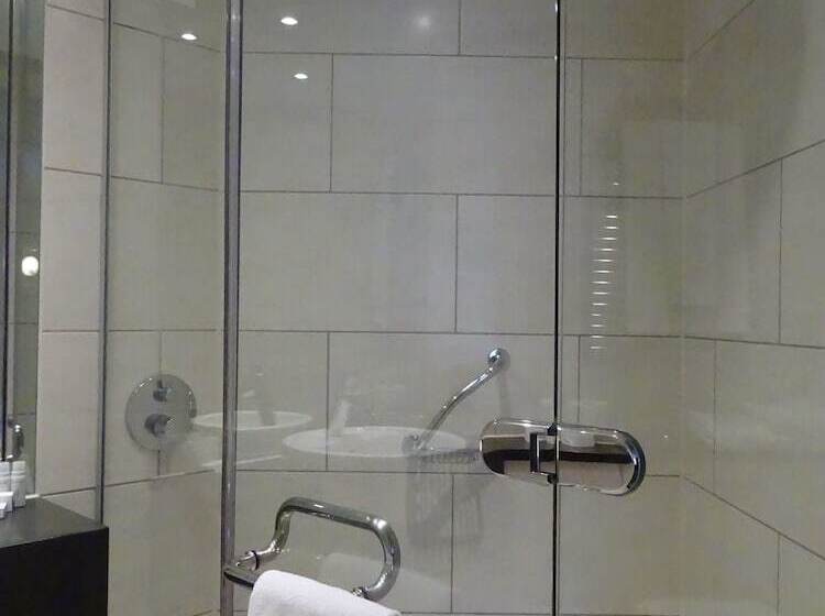 Номер Superior, Bermondsey Square Hotel   A Bespoke