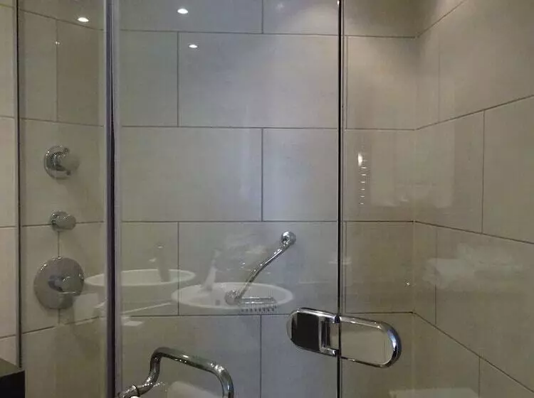 クラブルーム, Bermondsey Square Hotel   A Bespoke