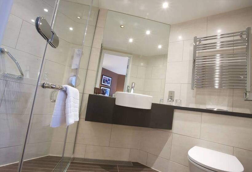 اتاق کلاب, Bermondsey Square Hotel   A Bespoke