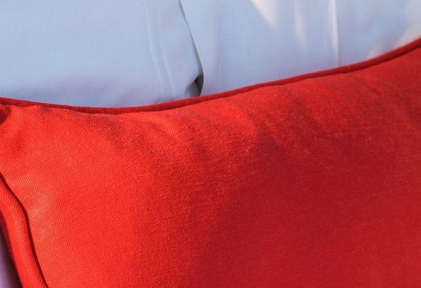 اتاق کلاب, Bermondsey Square Hotel   A Bespoke