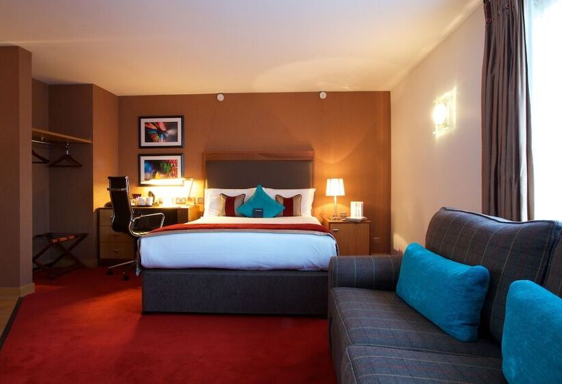 Семейный Номер, Bermondsey Square Hotel   A Bespoke