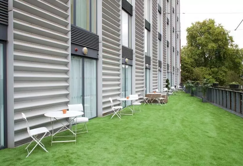 テラス付きスタンダードルーム, Bermondsey Square Hotel   A Bespoke