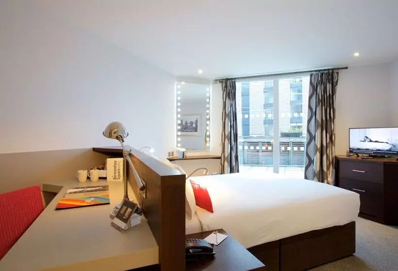 テラス付きスタンダードルーム, Bermondsey Square Hotel   A Bespoke
