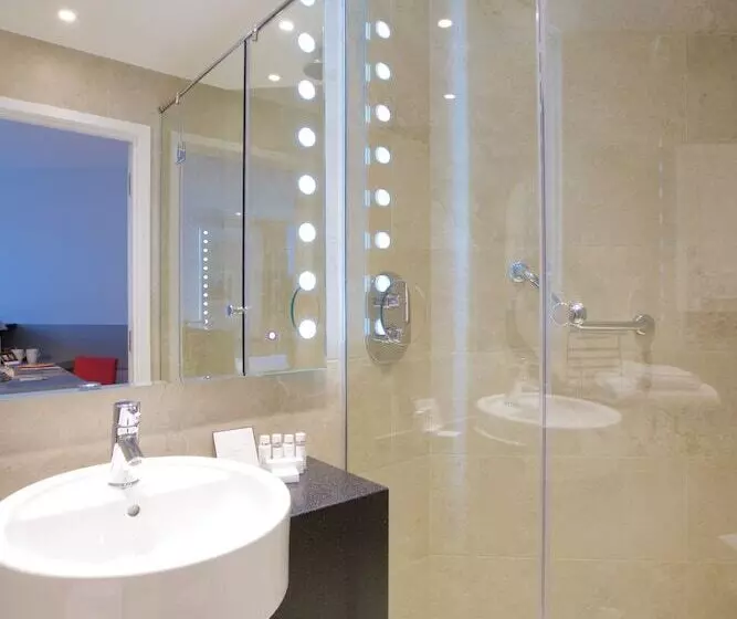 テラス付きスタンダードルーム, Bermondsey Square Hotel   A Bespoke