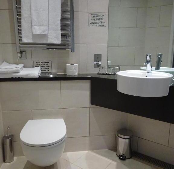 Номер Superior, Bermondsey Square Hotel   A Bespoke