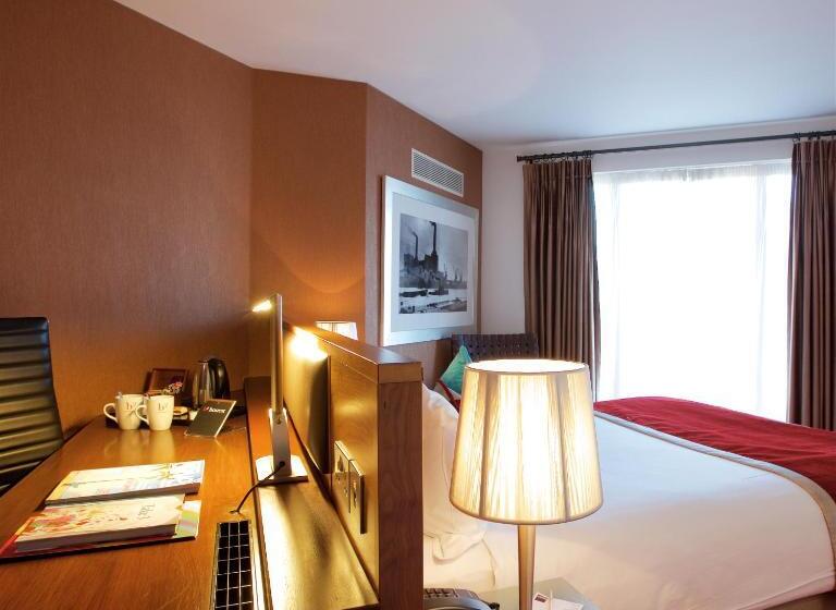 اتاق کلاب, Bermondsey Square Hotel   A Bespoke