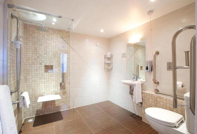 اتاق خانوادگی, Bermondsey Square Hotel   A Bespoke