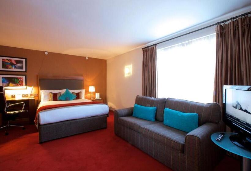 Семейный Номер, Bermondsey Square Hotel   A Bespoke