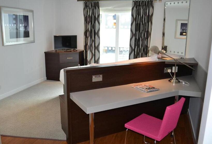 اتاق استاندارد با تراس, Bermondsey Square Hotel   A Bespoke