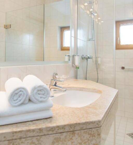 غرفة قياسية ثلاثية, Gasthof Zum Kirchenwirt