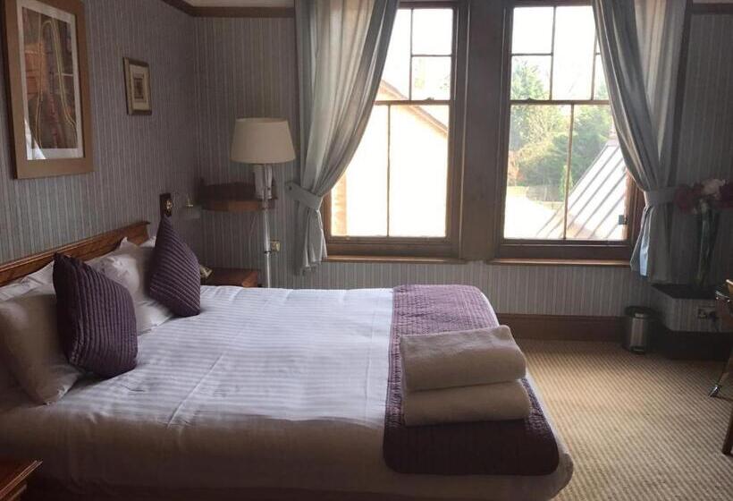 ジュニアスイート, Harefield Manor