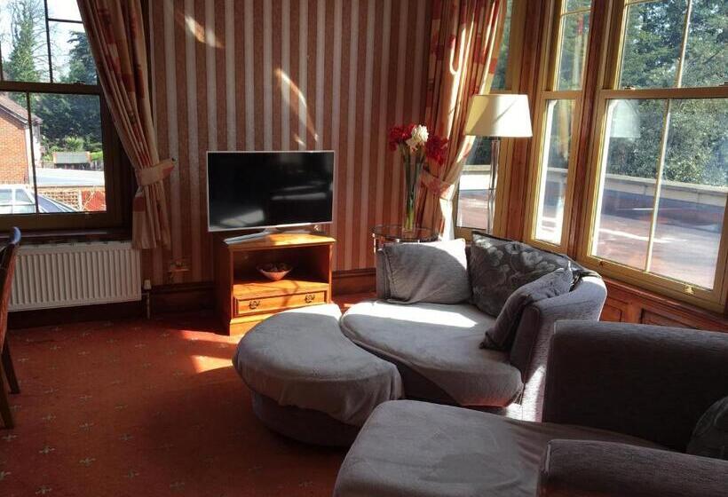 ロイヤルスイート, Harefield Manor