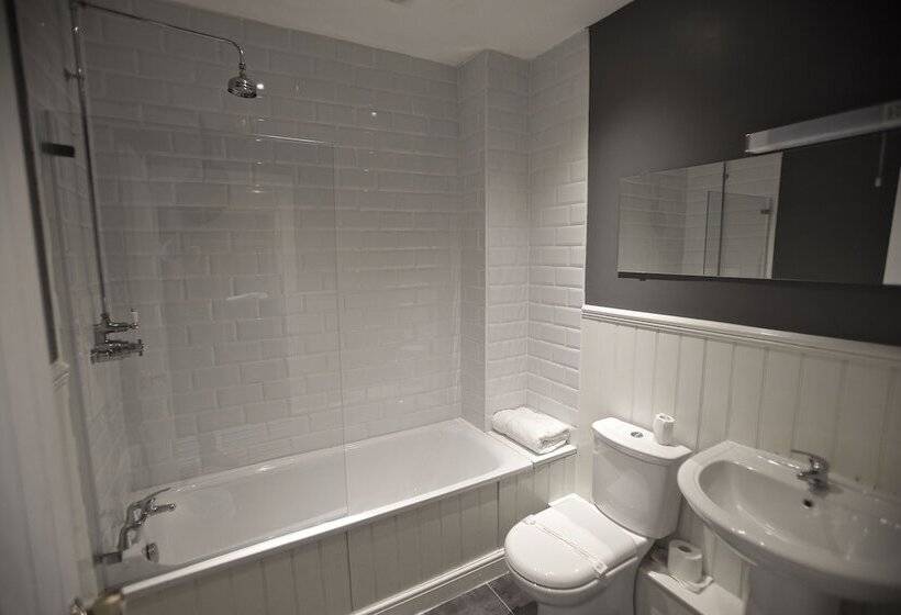 Номер Executive, Highfield