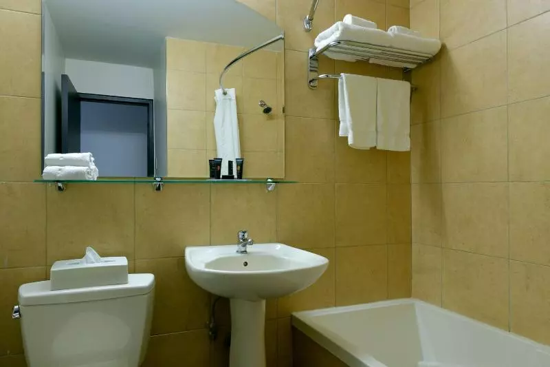 キングサイズベッドのスタンダードルーム, Holiday Inn & Suites Grande Prairie, An Ihg