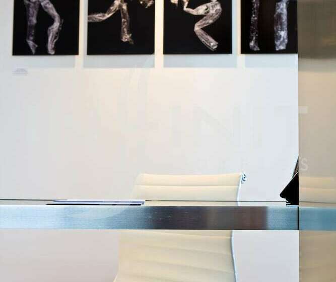 이그제큐티브 스위트, Inffinit