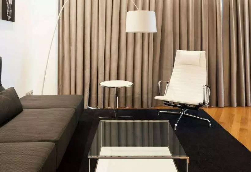 Suite Executive, Inffinit