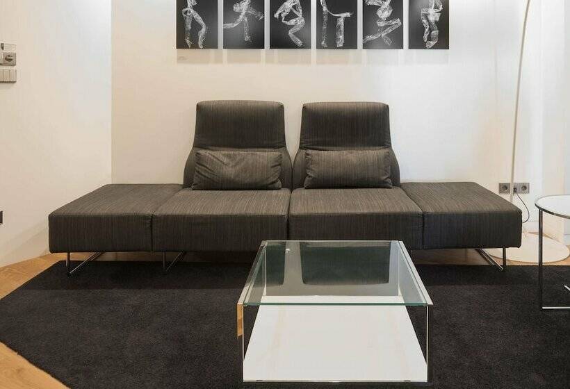 이그제큐티브 스위트, Inffinit