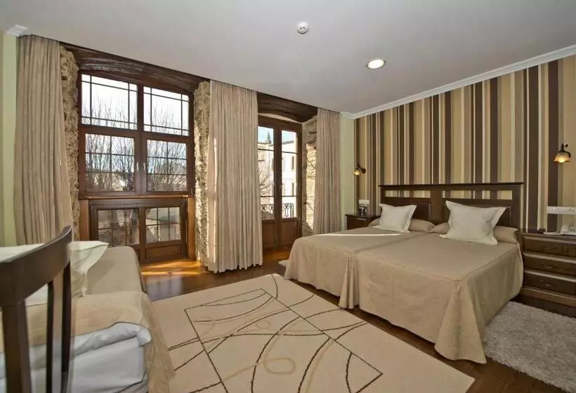Standard Kolmen Hengen Huone, La Casona De Lazúrtegui