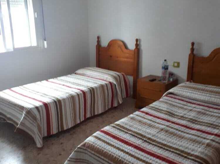 스탠다드 트리플 룸, La Redonda