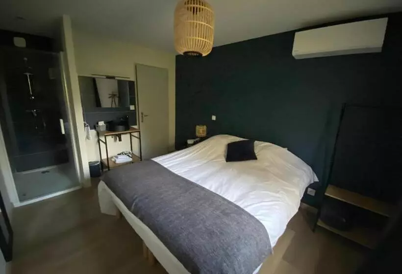 Standard Room, La Roseliere
