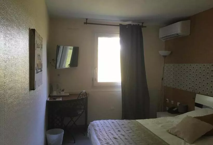 Standard Single Room, La Roseliere