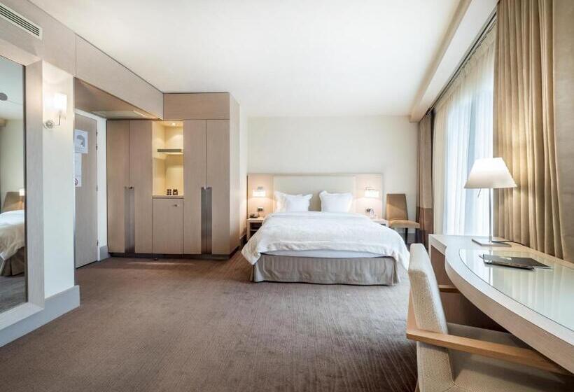 חדר יוקרתי, Le Pré Carré