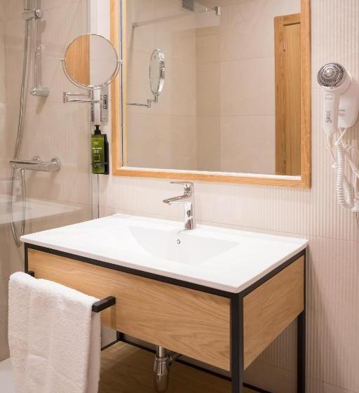 スタンダードルーム, Parking Miradoiro De Belvís