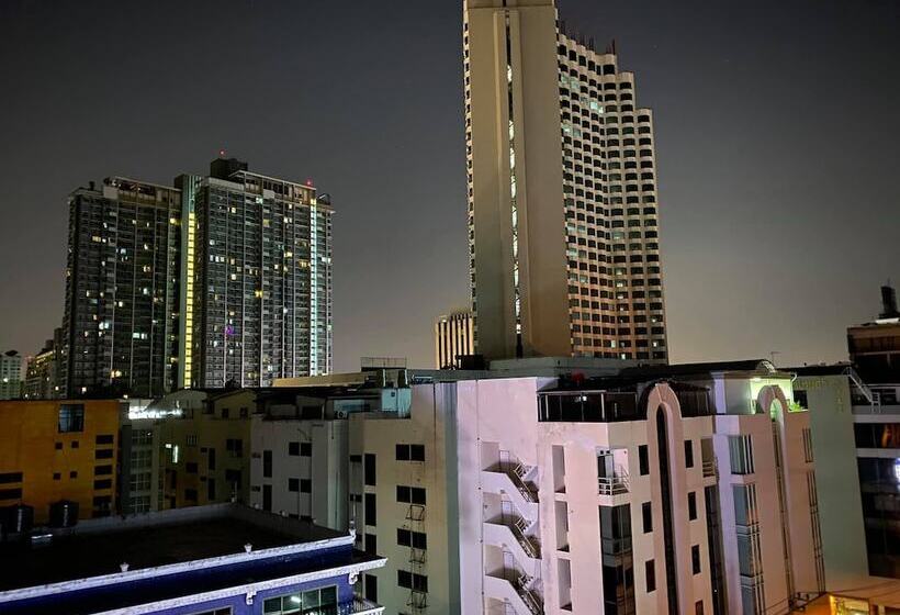 Standard Room, Rest At Ratchada