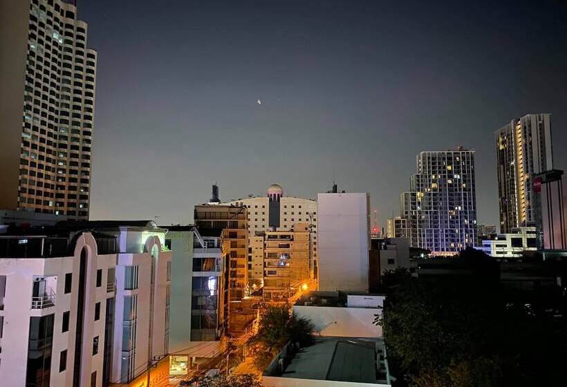 Standard Triple Room, Rest At Ratchada