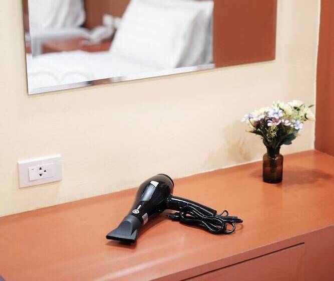 Standard Triple Room, Rest At Ratchada