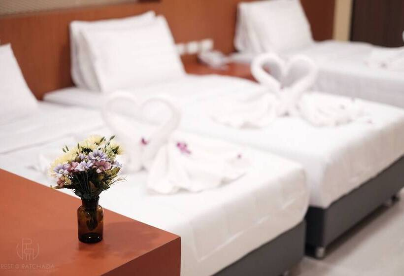 Standard Triple Room, Rest At Ratchada