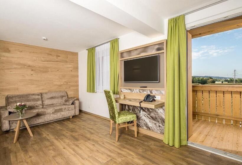 غرفة كومفورت ثلاثية, & Restaurant Rupertigau