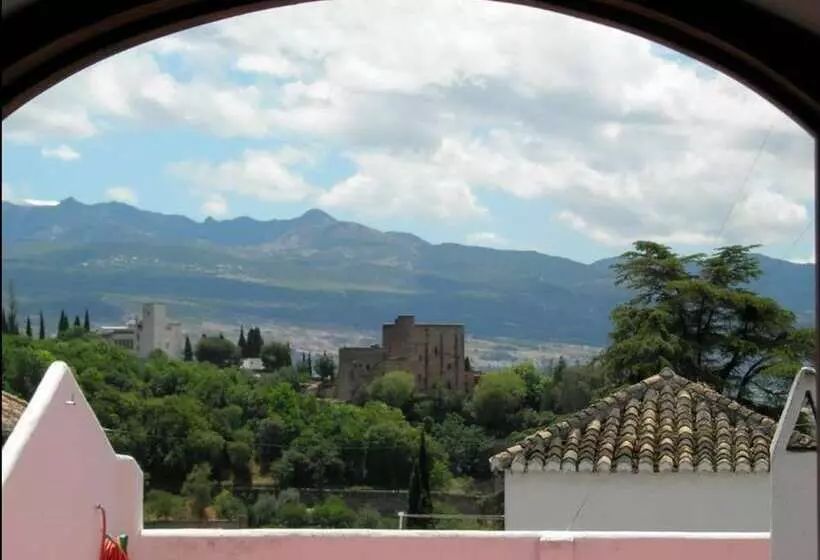 اتاق لوکس با چشم‌انداز, Santa Isabel La Real