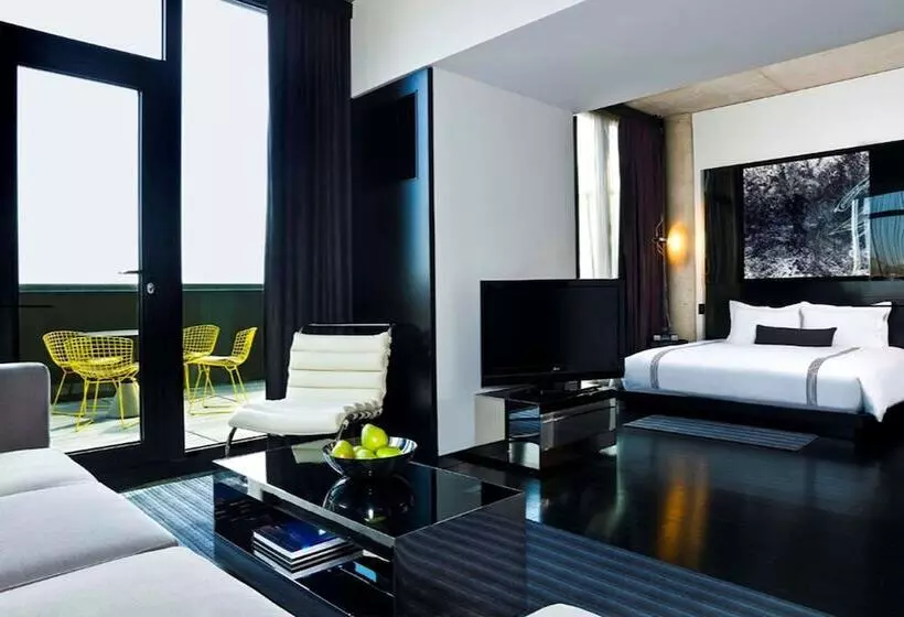 Suite with Terrace, Sixty Les