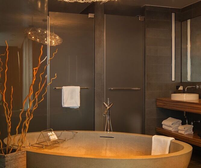 标准间, Sixty Les