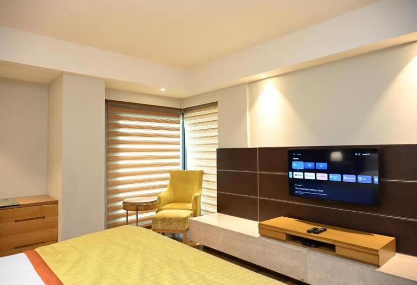 带大床的豪华间, The Lalit New Delhi