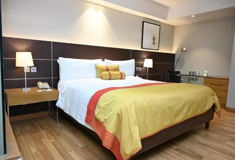 اتاق اجرایی با تخت بزرگ, The Lalit New Delhi